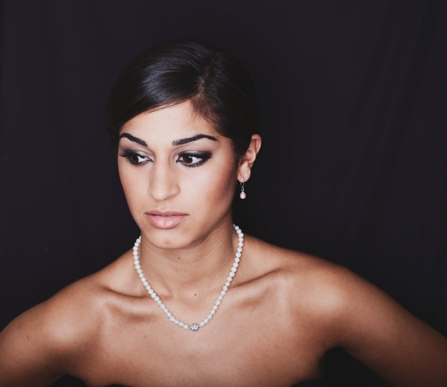 Spark Pearl Necklace