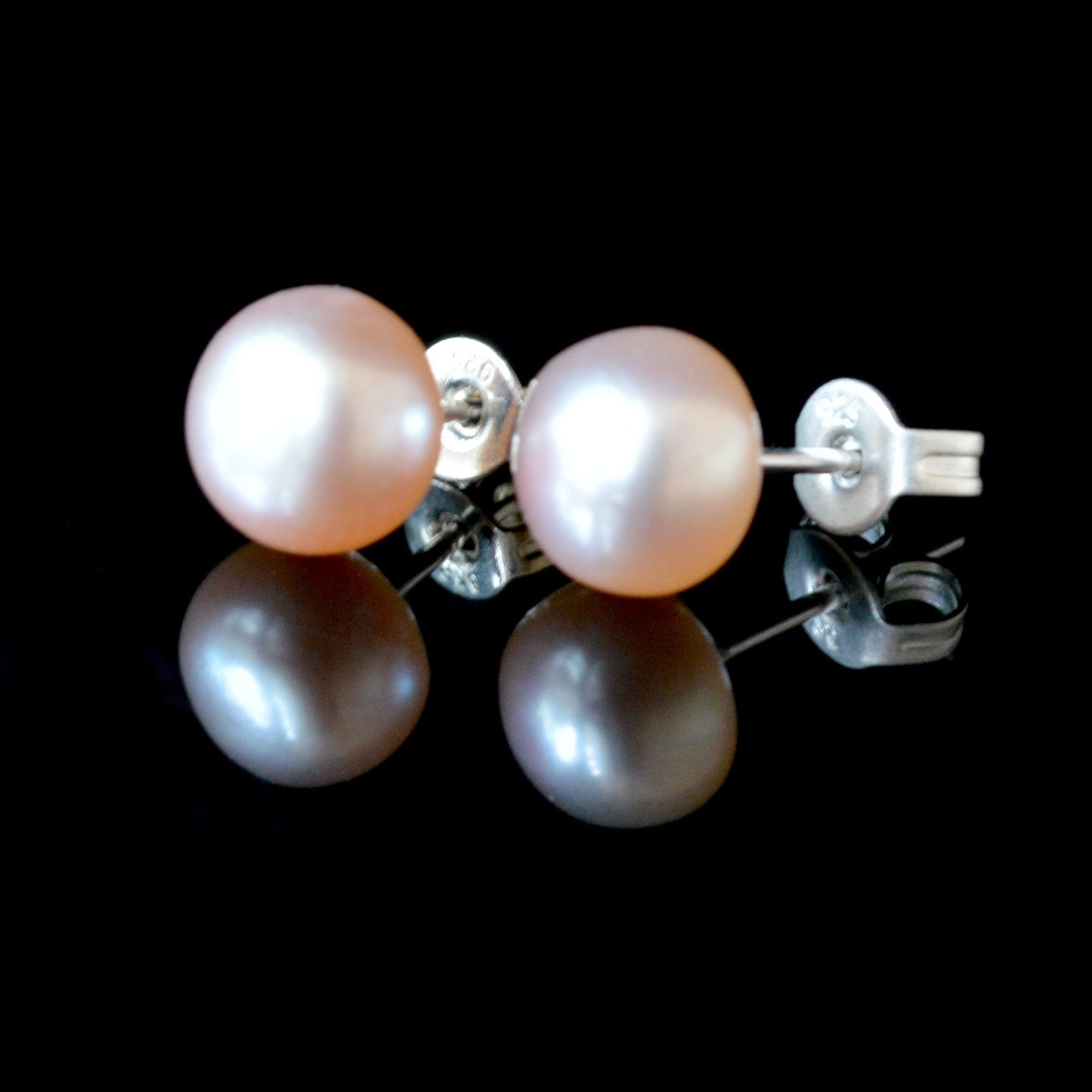 Essential 7mm Cultured Pearl Stud Earrings