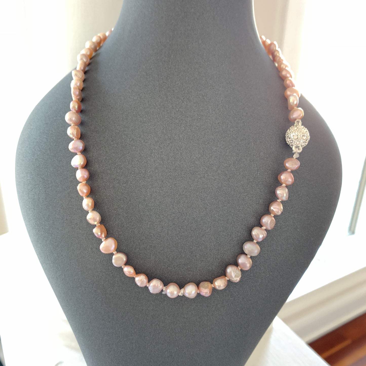 Spark Pearl Necklace
